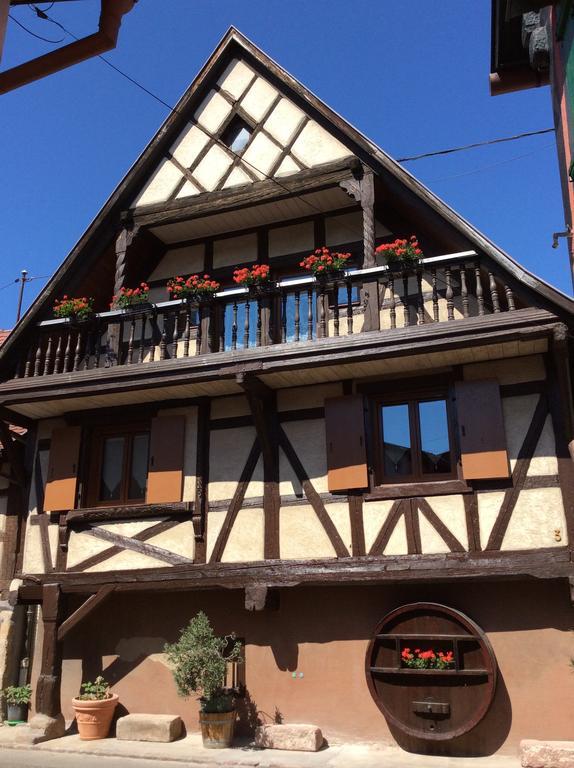 Maison A Colombage De 1602 Wintzenheim Buitenkant foto